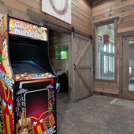 Splash Mountain Pool Hot Tub Theater Game Room Sevierville Kültér fotó