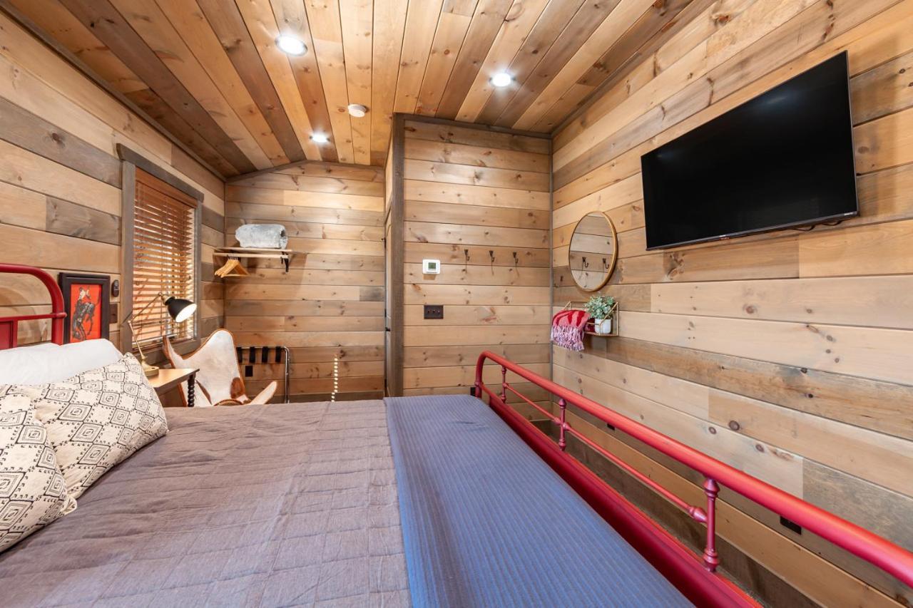 Splash Mountain Pool Hot Tub Theater Game Room Sevierville Kültér fotó