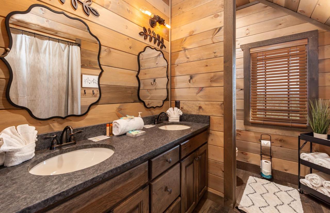 Splash Mountain Pool Hot Tub Theater Game Room Sevierville Kültér fotó