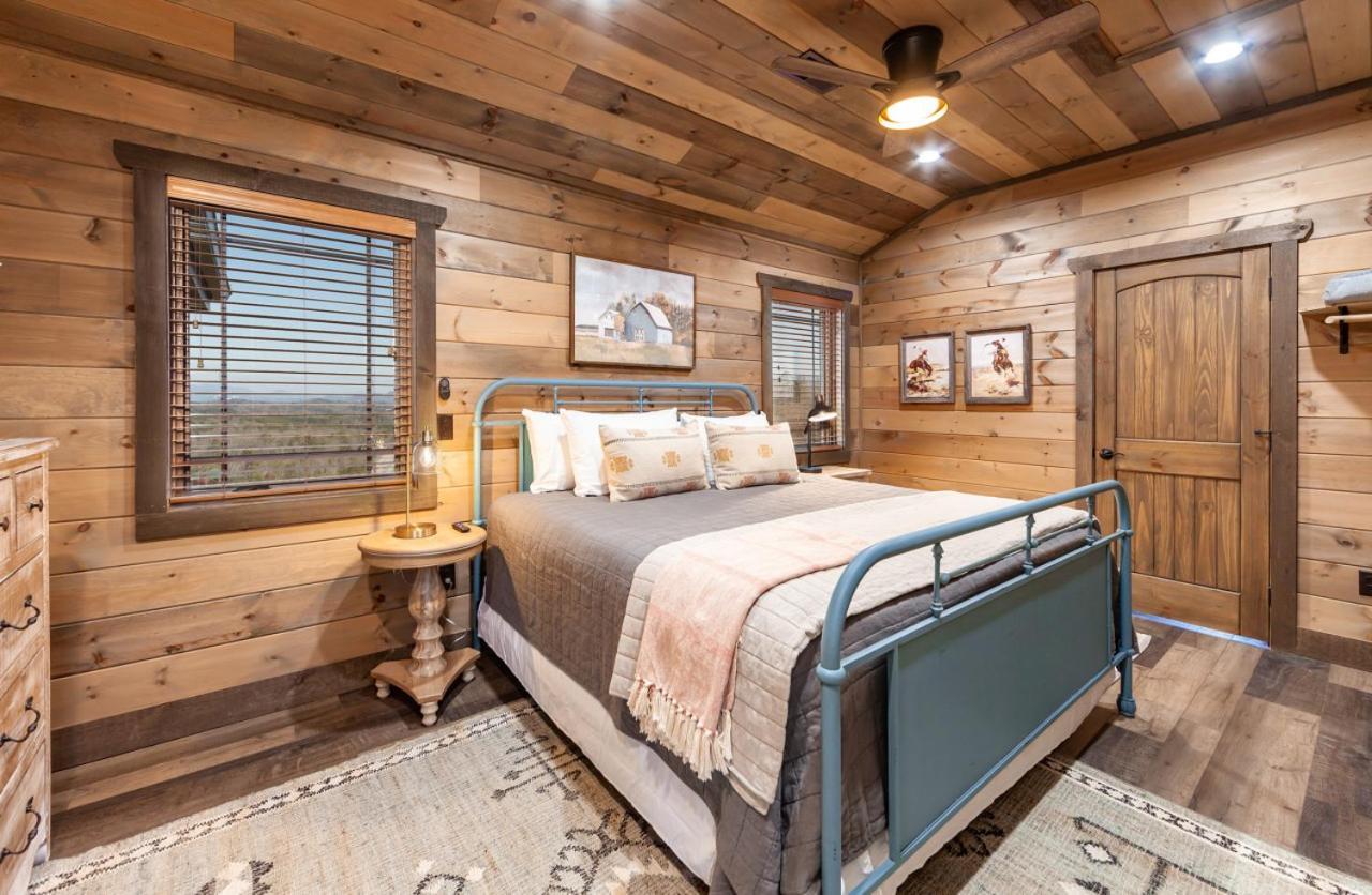 Splash Mountain Pool Hot Tub Theater Game Room Sevierville Kültér fotó