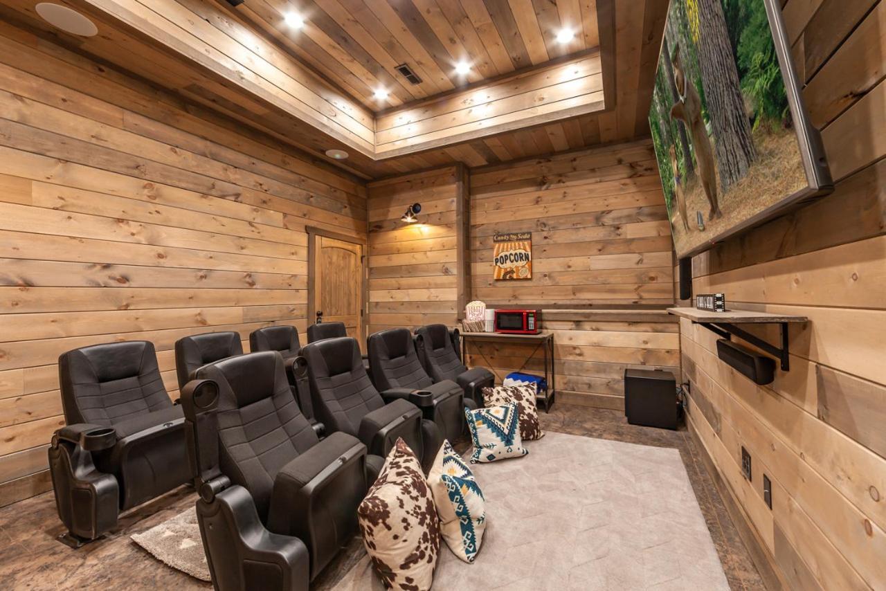Splash Mountain Pool Hot Tub Theater Game Room Sevierville Kültér fotó