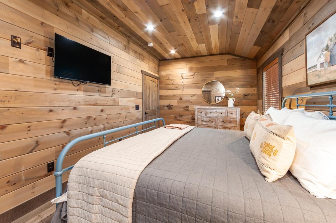 Splash Mountain Pool Hot Tub Theater Game Room Sevierville Kültér fotó