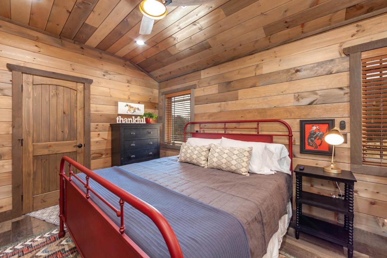 Splash Mountain Pool Hot Tub Theater Game Room Sevierville Kültér fotó