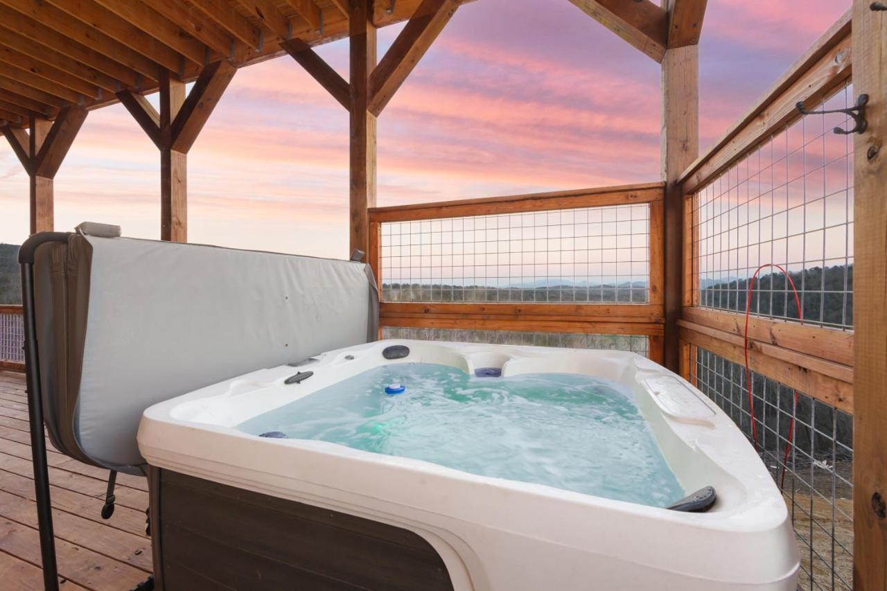 Splash Mountain Pool Hot Tub Theater Game Room Sevierville Kültér fotó